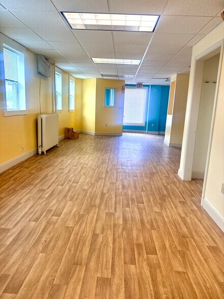 More Photos Of 303 Pine St, Manchester Apartments For Lease