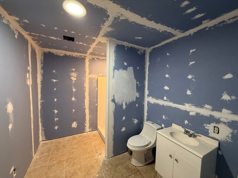 More Photos Of 121 Old Spell rd, Saint George Flex For Sale