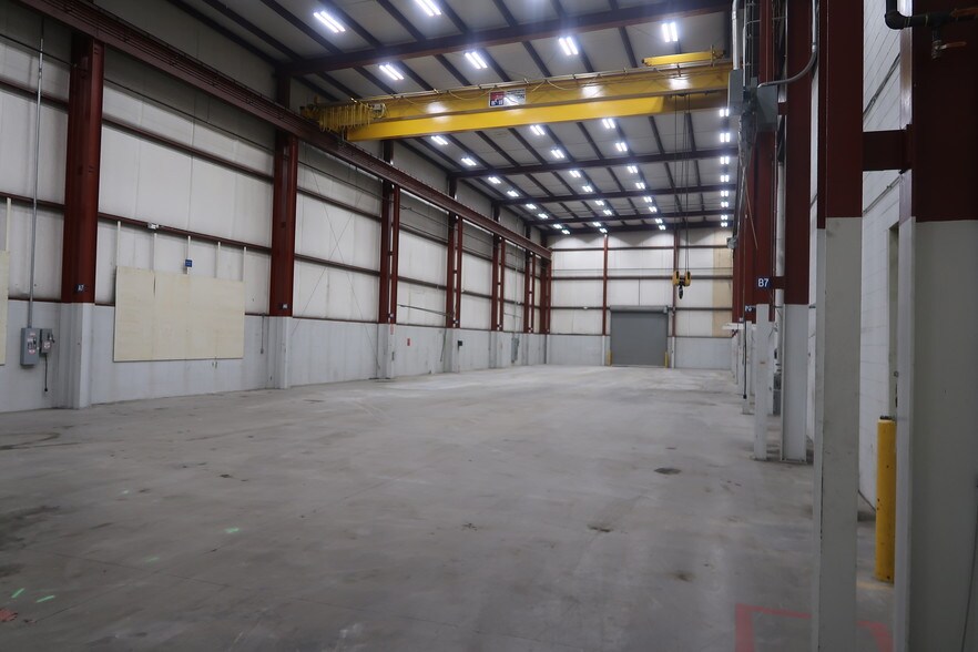 More Photos Of 707 Spence Ln, Nashville Manufacturing For Lease
