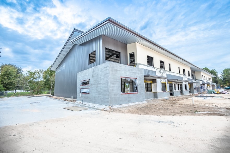 More Photos Of 1310 Rayford Park Rd, Spring Flex For Lease