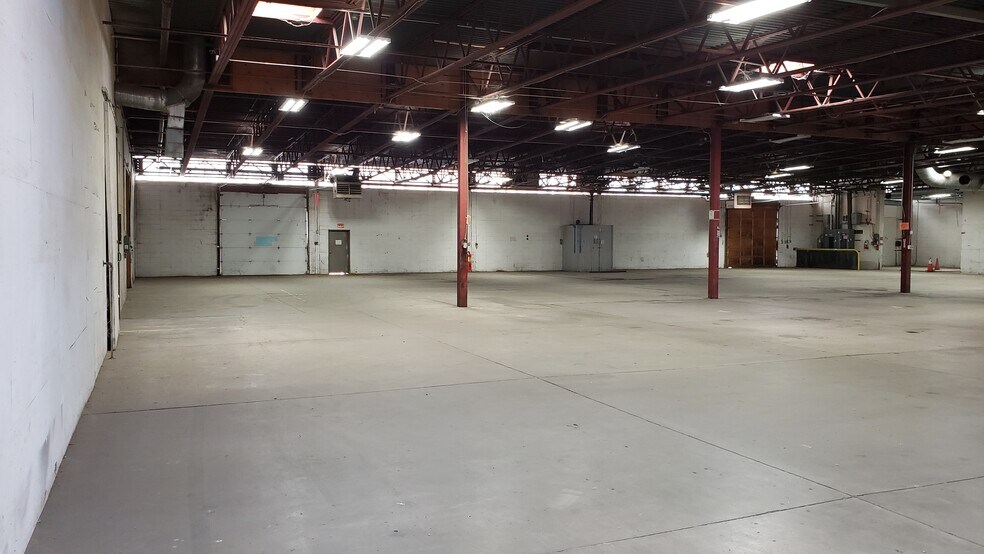 More Photos Of 1223 N 6th Ave, Yakima Manufacturing For Lease