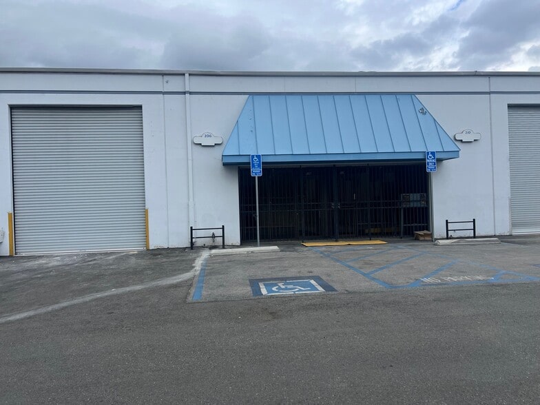 More Photos Of 200-238 Kruse Ave, Monrovia Warehouse For Lease