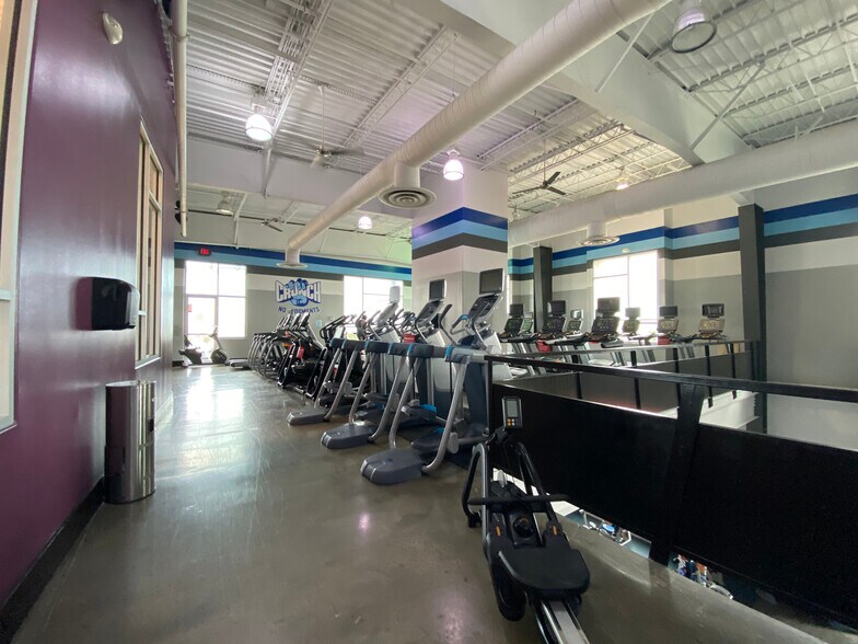 More Photos Of 6415 Polaris Dr, Laredo Health Club For Sale