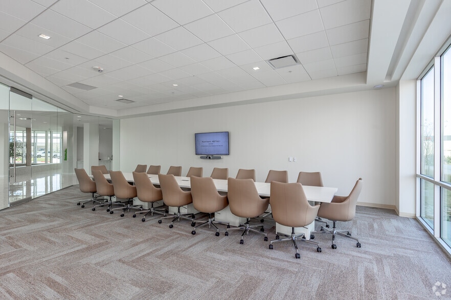 More Photos Of 8560 Belleview Dr, Plano Unknown For Lease