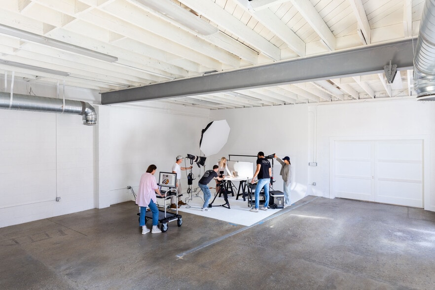 More Photos Of 2228 Barry Ave, Los Angeles Warehouse For Lease