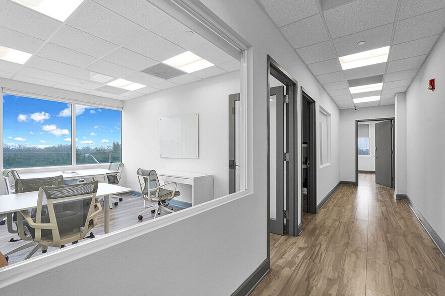 More Photos Of 17501 Biscayne Blvd, Aventura Office For Sale