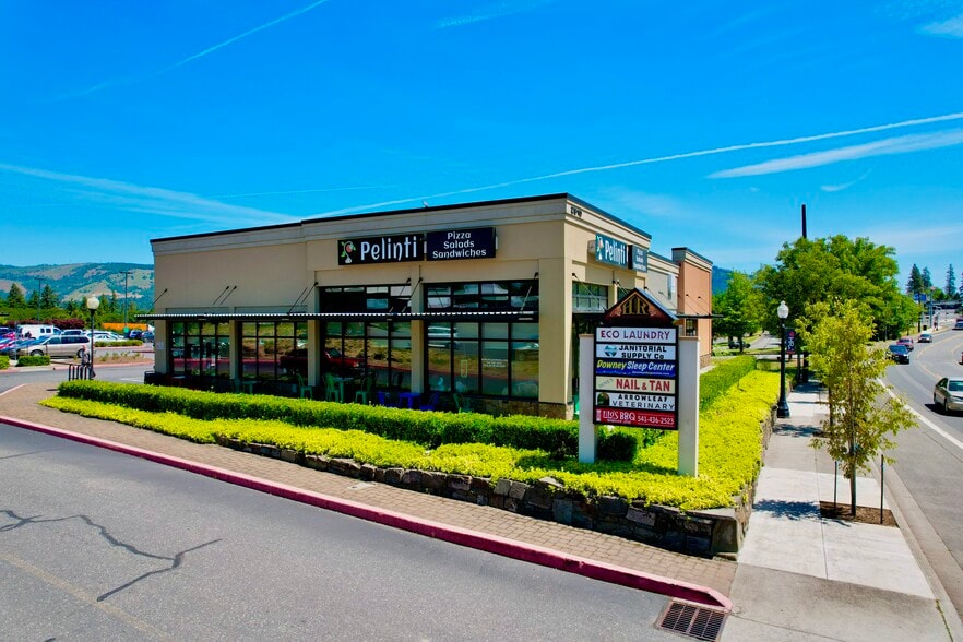 More Photos Of 2910-2940 W Cascade Ave, Hood River Unknown For Lease