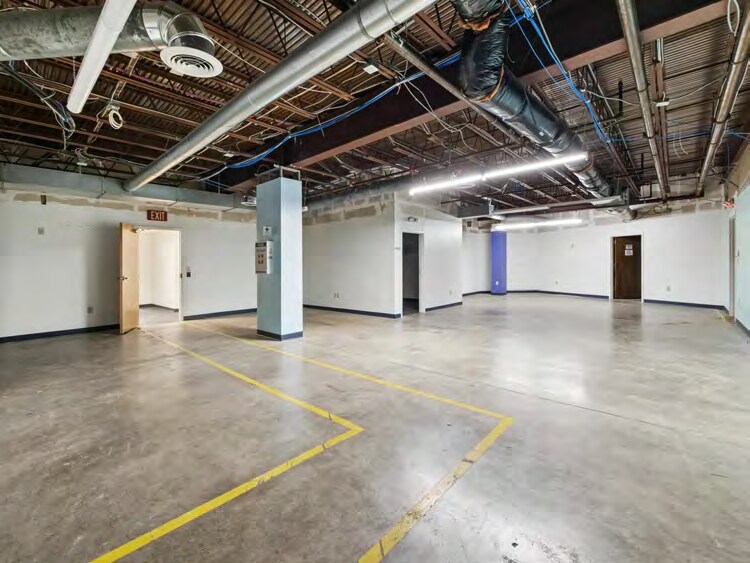 More Photos Of 1717-4189 Arlingate Ln, Columbus Light Distribution For Lease