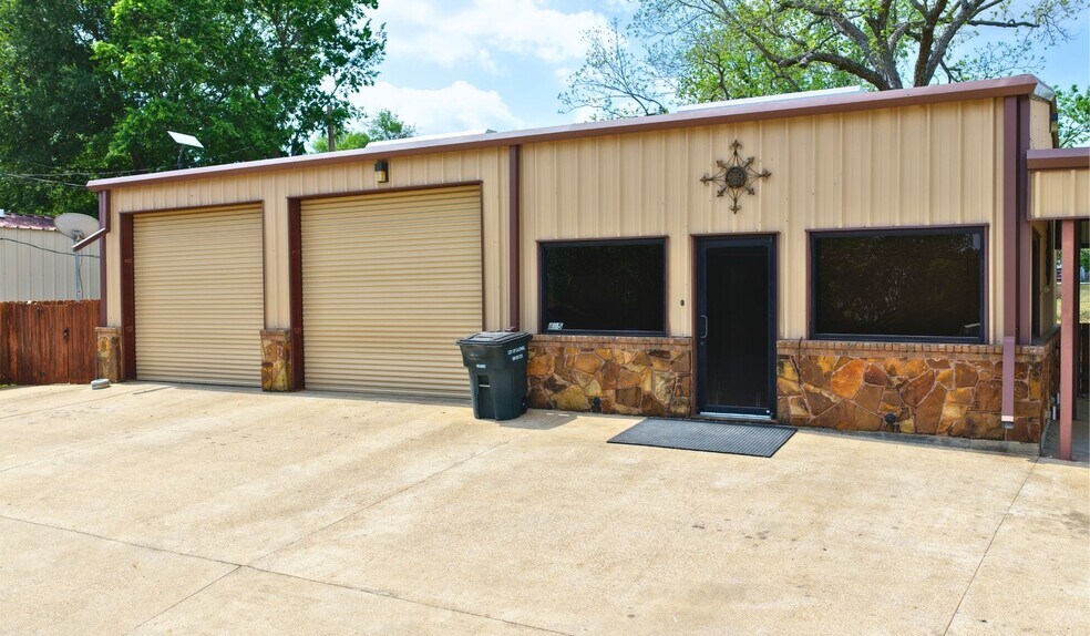 More Photos Of 405 N Johnston St, Caldwell Office For Sale