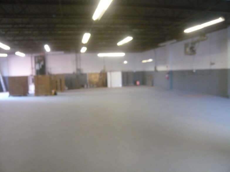 More Photos Of 3927 Mulvey Ave, Bronx Manufacturing For Lease