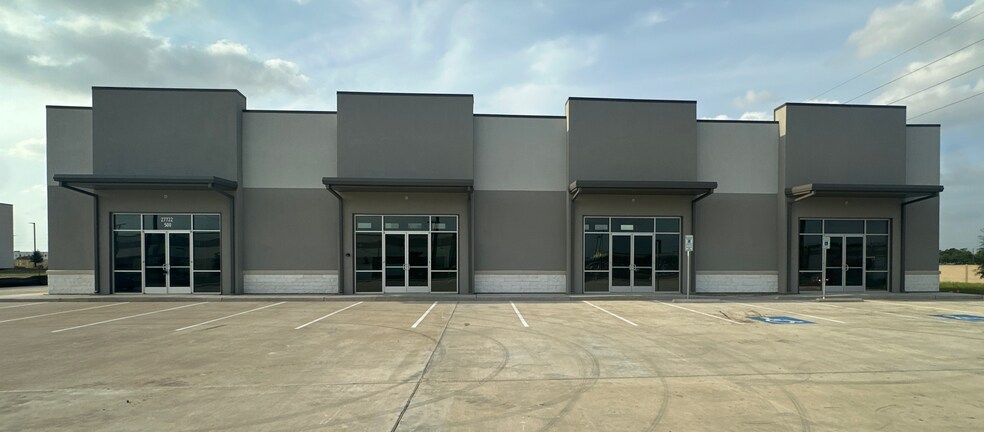 More Photos Of 27722 Parkside St, Katy Unknown For Lease
