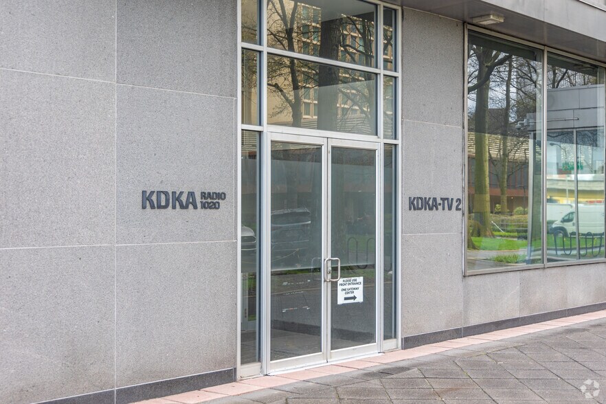 More Photos Of 420 Fort Duquesne Blvd, Pittsburgh Coworking Space