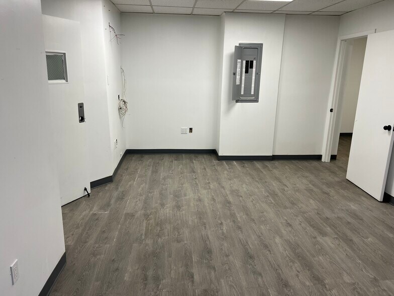 More Photos Of 92-29 Queens Blvd, Rego Park Apartments For Lease