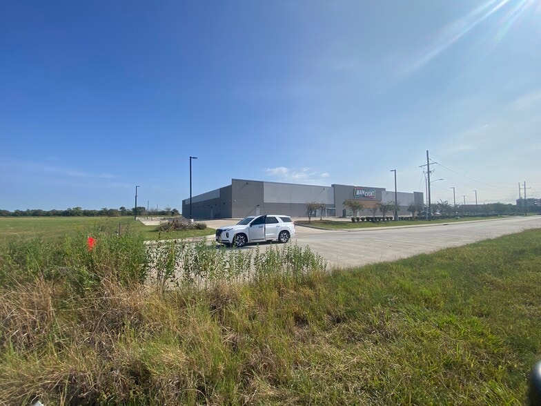 More Photos Of 19.376 Acres off Walden @ IH 10, Beaumont Land For Sale
