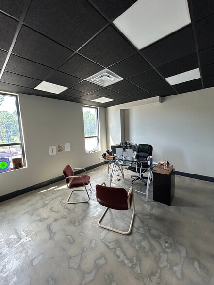 More Photos Of 287 Luken Rd, Goose Creek Warehouse For Lease