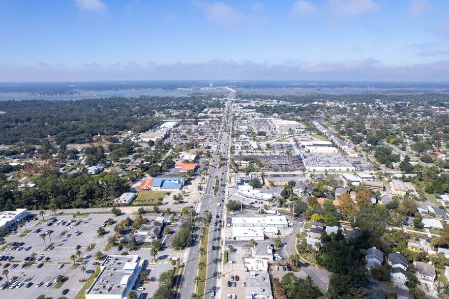 More Photos Of 703-705 Atlantic Blvd, Atlantic Beach Storefront For Lease