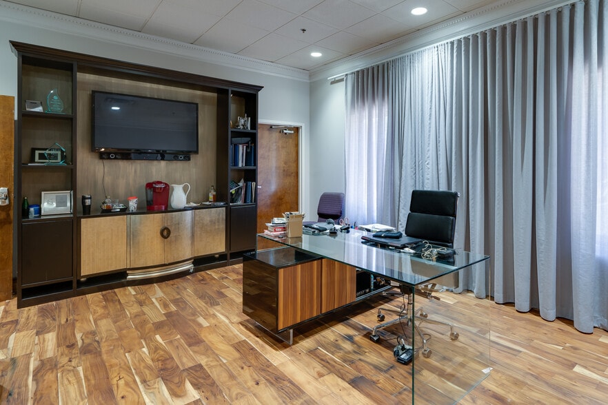 More Photos Of 3737 Stilesboro Rd NW, Kennesaw Flex For Sale