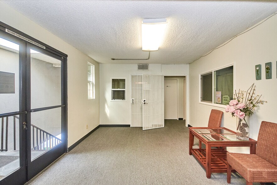 More Photos Of 1532-1538 W Commonwealth Ave, Fullerton Storefront Retail Residential For Lease