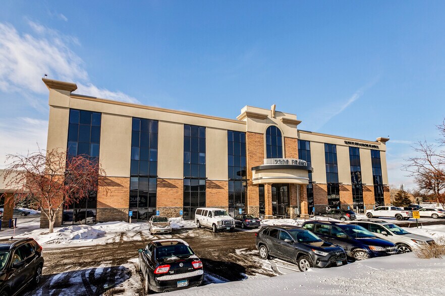 More Photos Of 7300 France Ave S, Edina Medical For Lease