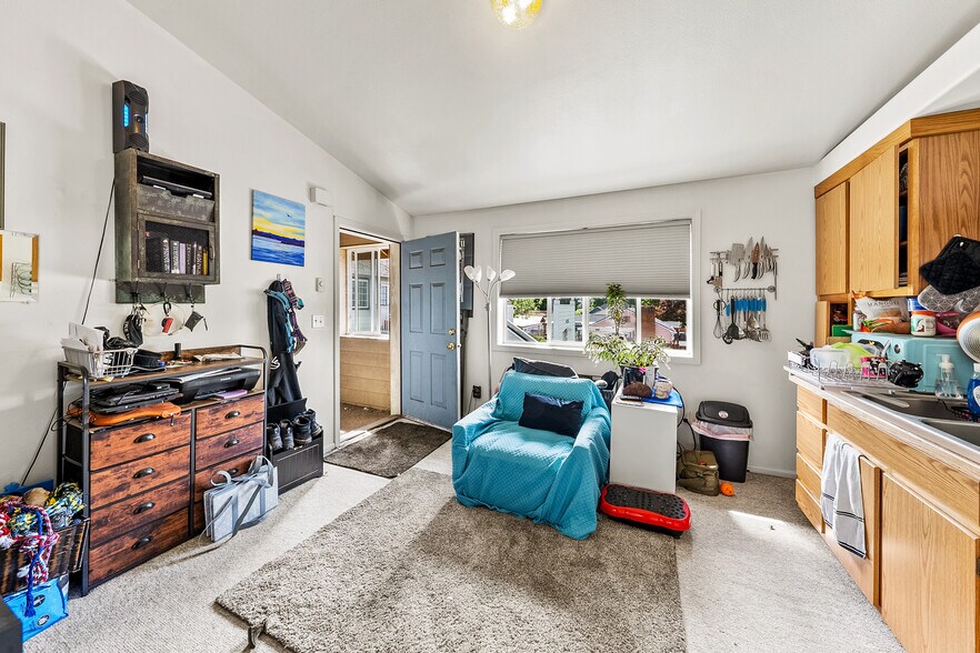 More Photos Of 124 S 63rd St, Springfield Apartments For Sale