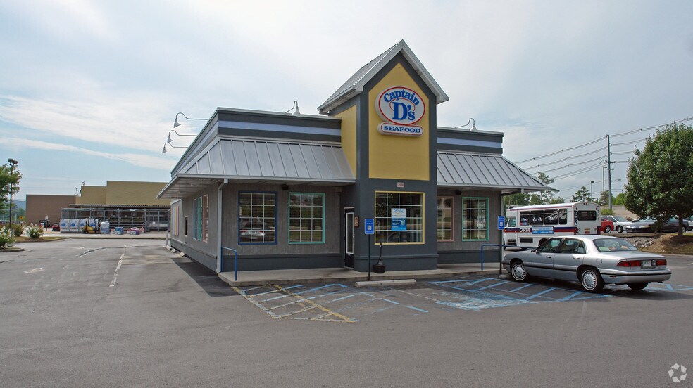 More Photos Of 2000-2020 Gunbarrel Rd, Chattanooga Unknown For Lease