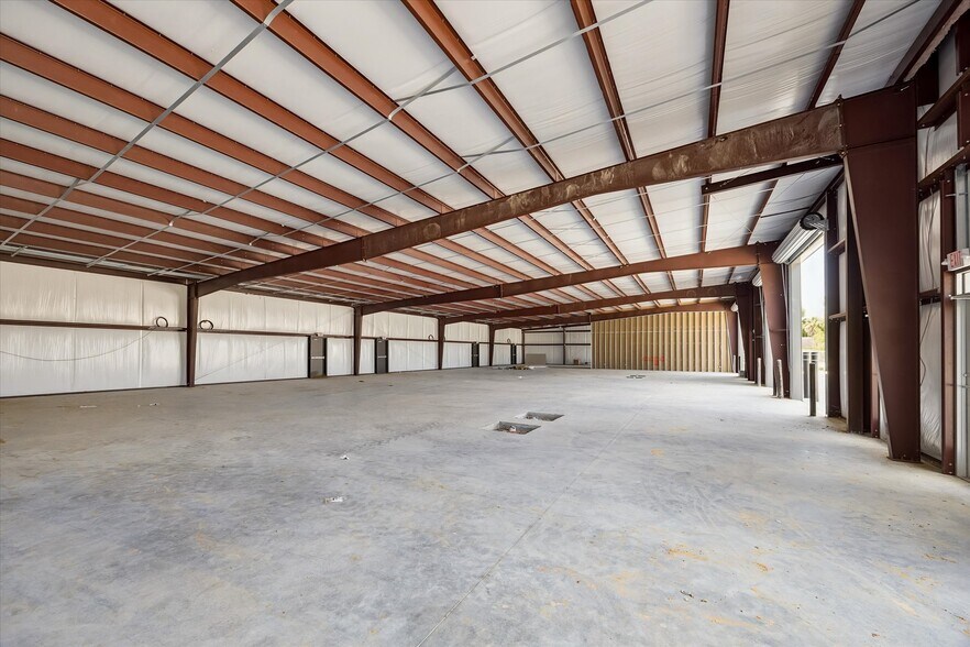 More Photos Of 19103 Hufsmith Kohrville Rd, Tomball Unknown For Lease