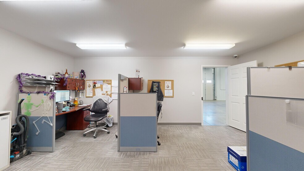 More Photos Of 3088 Gabel Rd, Billings Flex For Sale