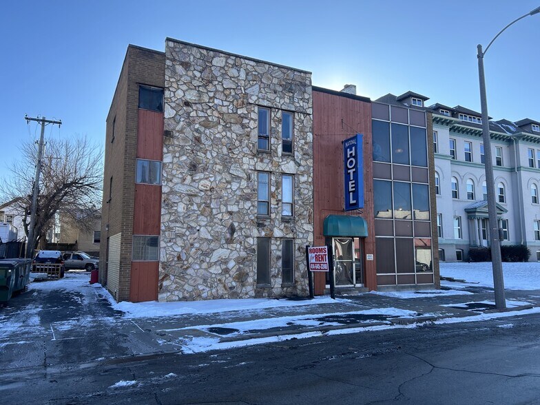 More Photos Of 1515 W National Ave, Milwaukee Hotel For Sale
