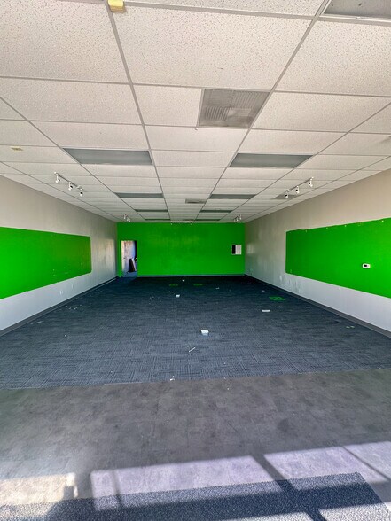 More Photos Of 57930-58132 29 Palms Hwy, Yucca Valley Unknown For Lease