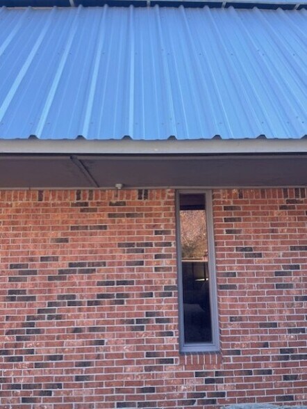 More Photos Of 2112 Hollywood Dr, Jackson Office For Sale