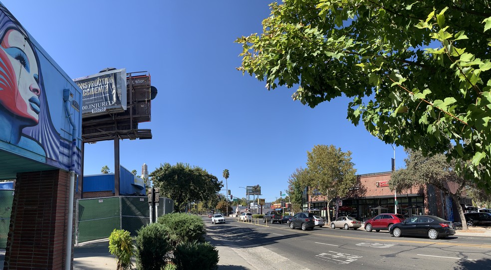 More Photos Of 1618 Broadway, Sacramento Freestanding For Lease