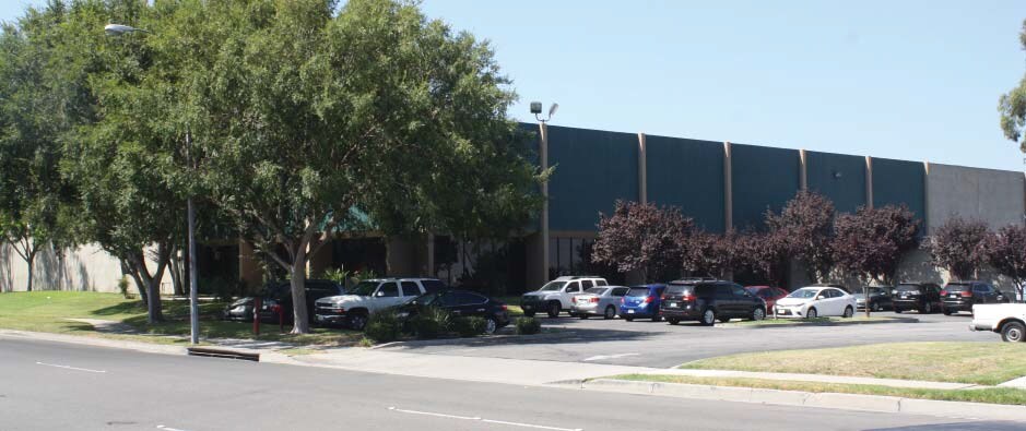 More Photos Of 17817 Valley View Ave, Cerritos Distribution For Lease