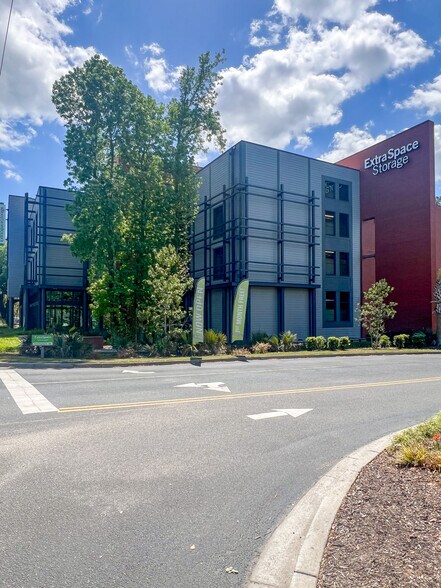 More Photos Of 1861 Ashley River Rd, Charleston Self Storage For Lease