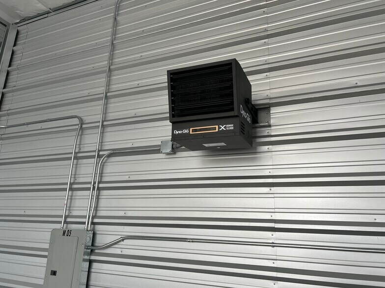 More Photos Of 7646 Conifer Ct, De Forest Warehouse For Lease