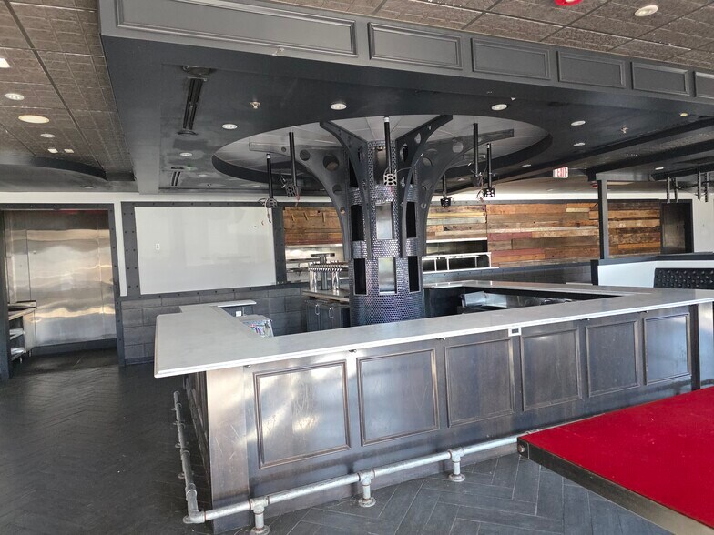 More Photos Of 1940 Cinema Dr, Rock Hill Restaurant For Lease