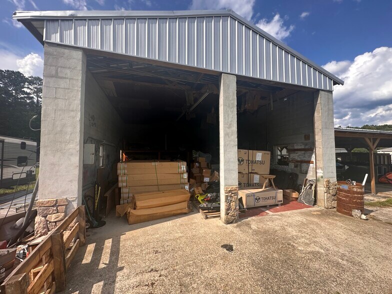 More Photos Of 3028 N Columbia St, Milledgeville Showroom For Sale