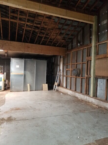 More Photos Of 990 Red Bud Dr, Warsaw Service For Sale