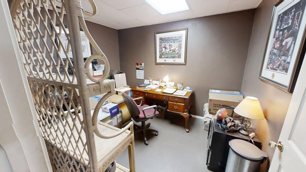 More Photos Of 17897 US-31, Vinemont General Retail For Sale