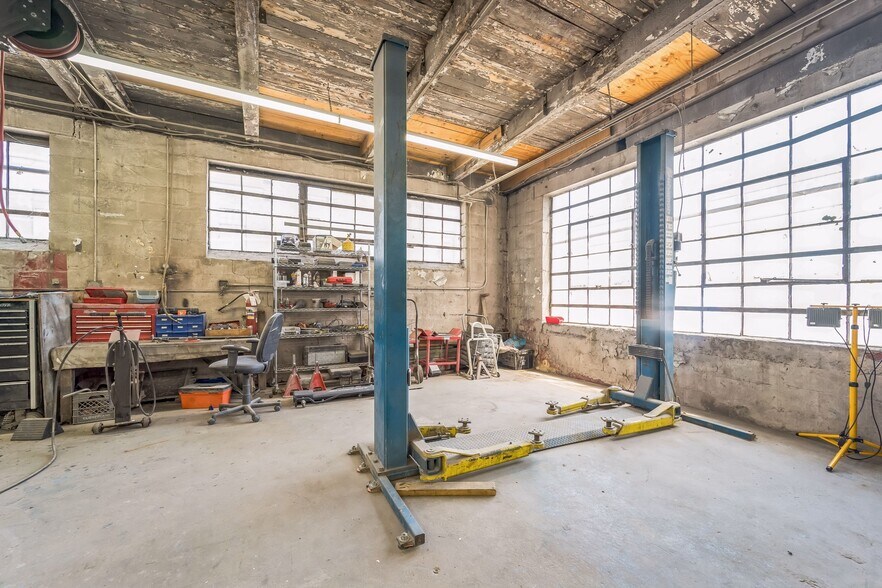 More Photos Of 4423 Belair Rd, Baltimore Auto Repair For Sale