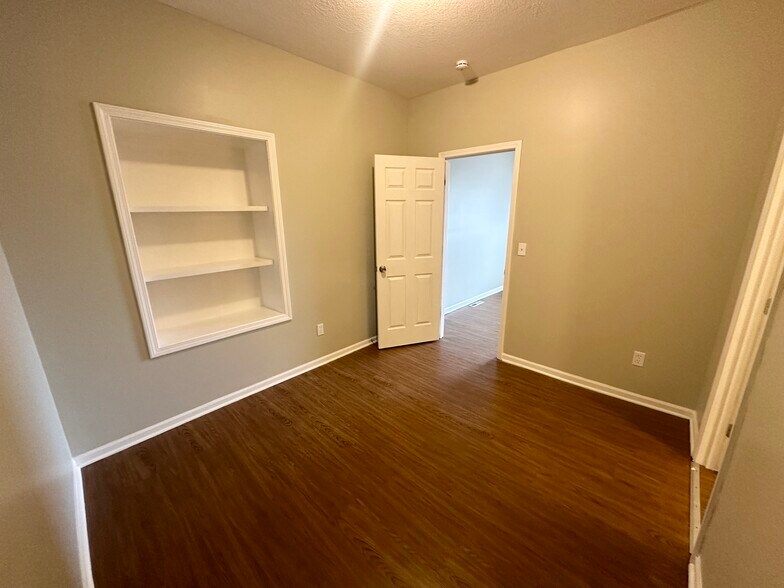 More Photos Of 6310-6312 Raytown Rd, Raytown Apartments For Sale