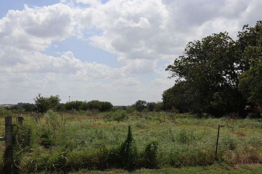 More Photos Of 2001 Clearfork St, Lockhart Land For Sale