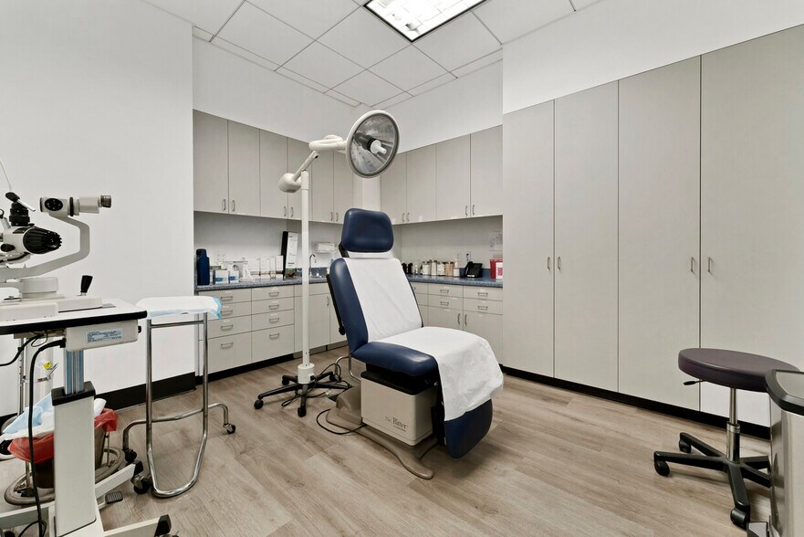 More Photos Of 17232 Red Hill Ave, Irvine Healthcare For Lease