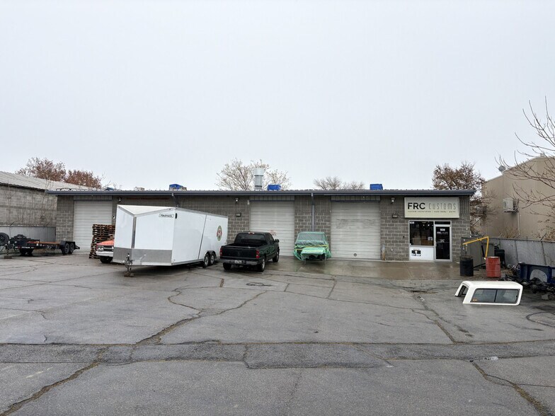 More Photos Of 938-942 N State St, Orem Warehouse For Lease