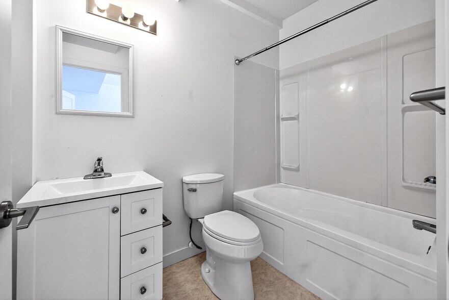 More Photos Of 10204-10210 113 Ave NW, Edmonton Apartments For Sale