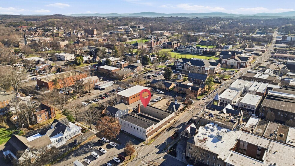 More Photos Of 156 Central Ave NW, Cleveland Convenience Store For Sale
