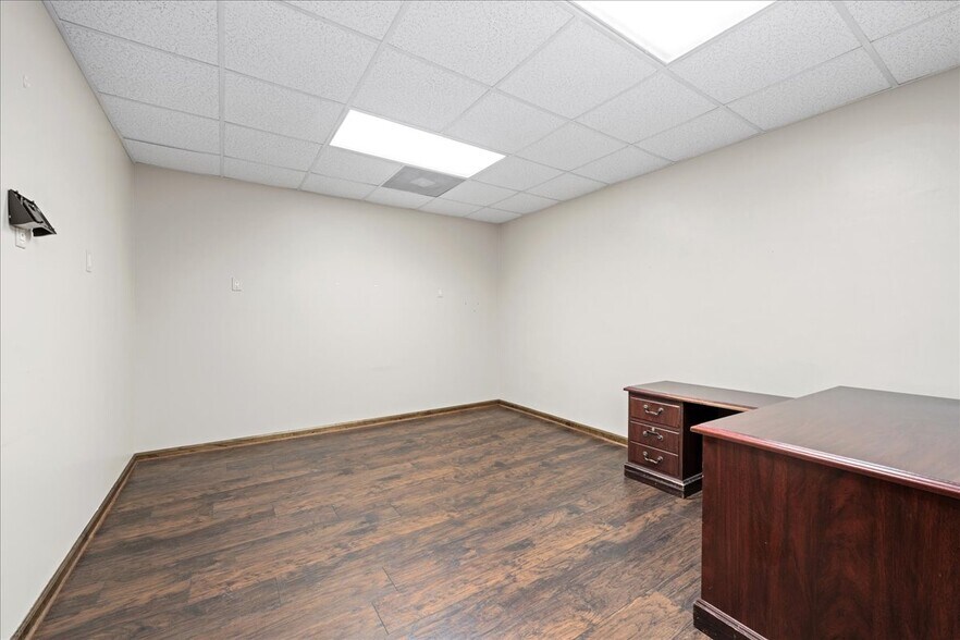 More Photos Of 303 E Main St, Pickens General Retail For Sale