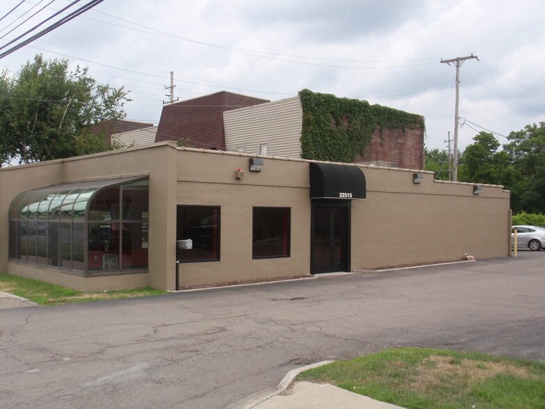 Primary Photo Of 22515 Telegraph Rd, Southfield Freestanding For Lease