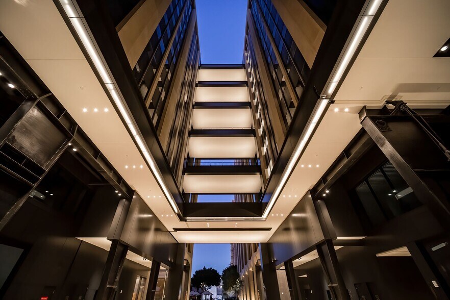 More Photos Of 110 E 9th St, Los Angeles Office For Sale