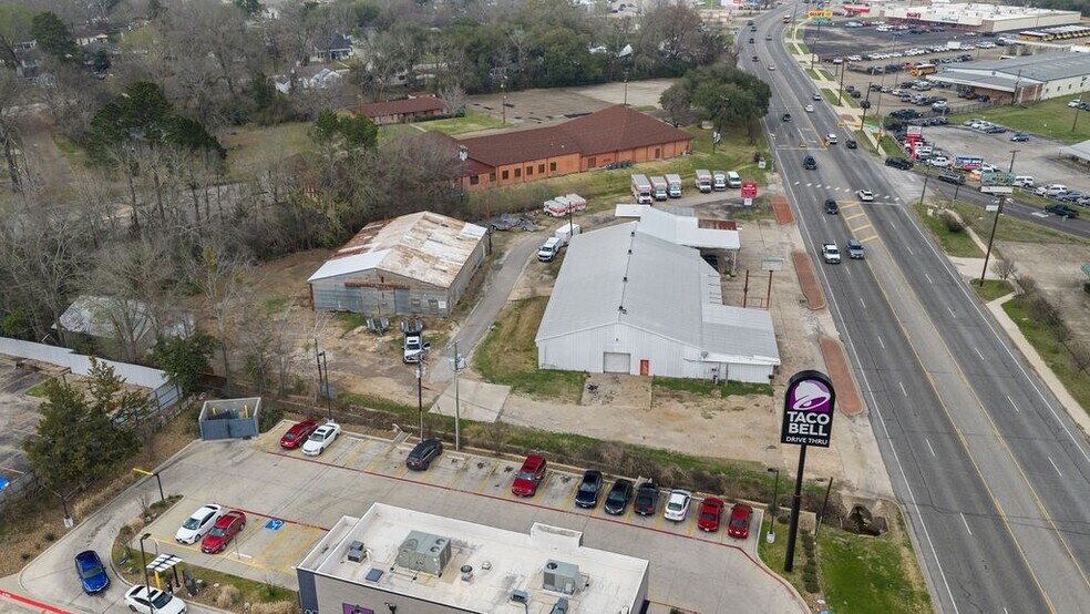 More Photos Of 1006 South Timberland Dr, Lufkin Industrial For Sale