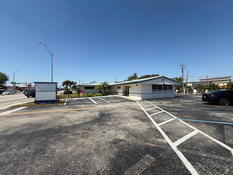 More Photos Of 9611 SW 40th St, Miami Medical For Sale
